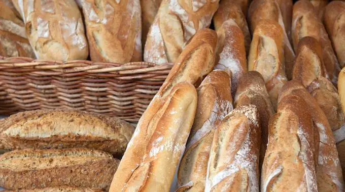 7 Tipps, um Brot länger frisch zu halten